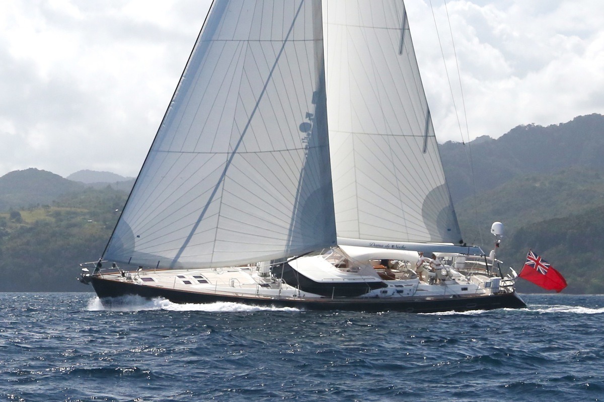 Dama de Noche charter yacht